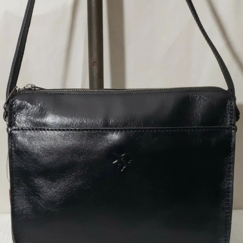 Patricia Nash Heritage Horseshoe Medallion Nazaire Leather Crossbody Black 🖤 🐴 - Picture 4 of 15